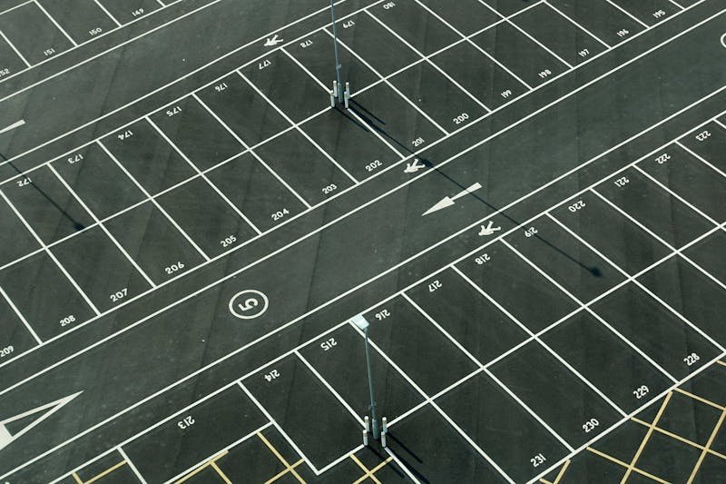 Estacionamento nas grandes cidades: problemas e soluções