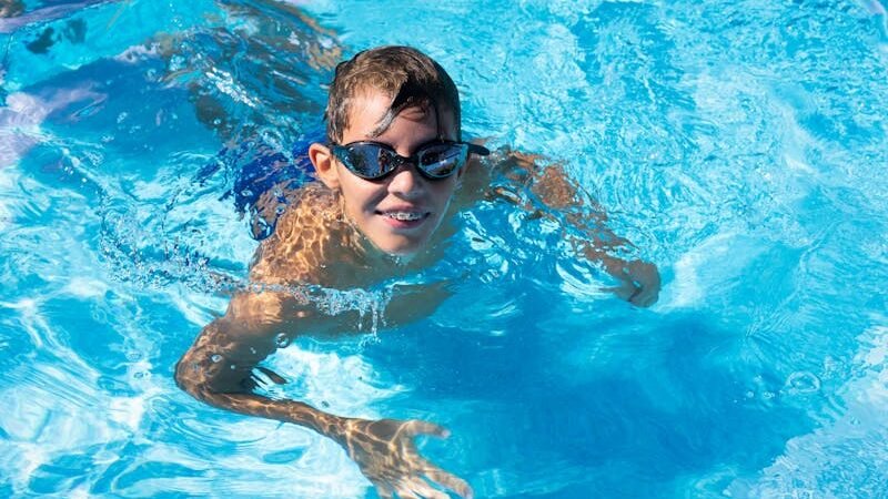 Telas para piscinas: como escolher a ideal para sua casa?