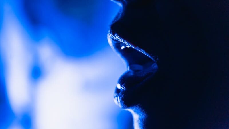 LSD Sintético: Como Essa Droga Foi Criada e Popularizada