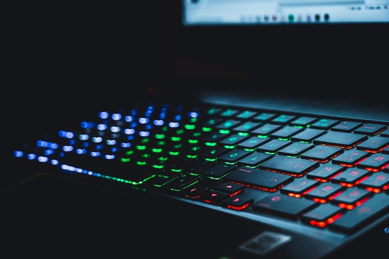 Manutenção de Notebook em Zona Leste: Cuidados para Melhorar Desempenho e Durabilidade